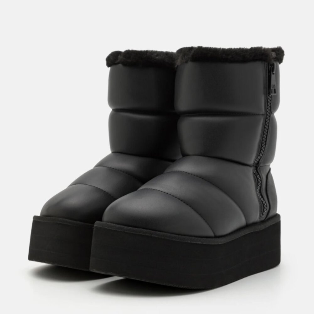 Brand new Karl Lagerfeld Thermo mid-calf padded boots in black size 9
